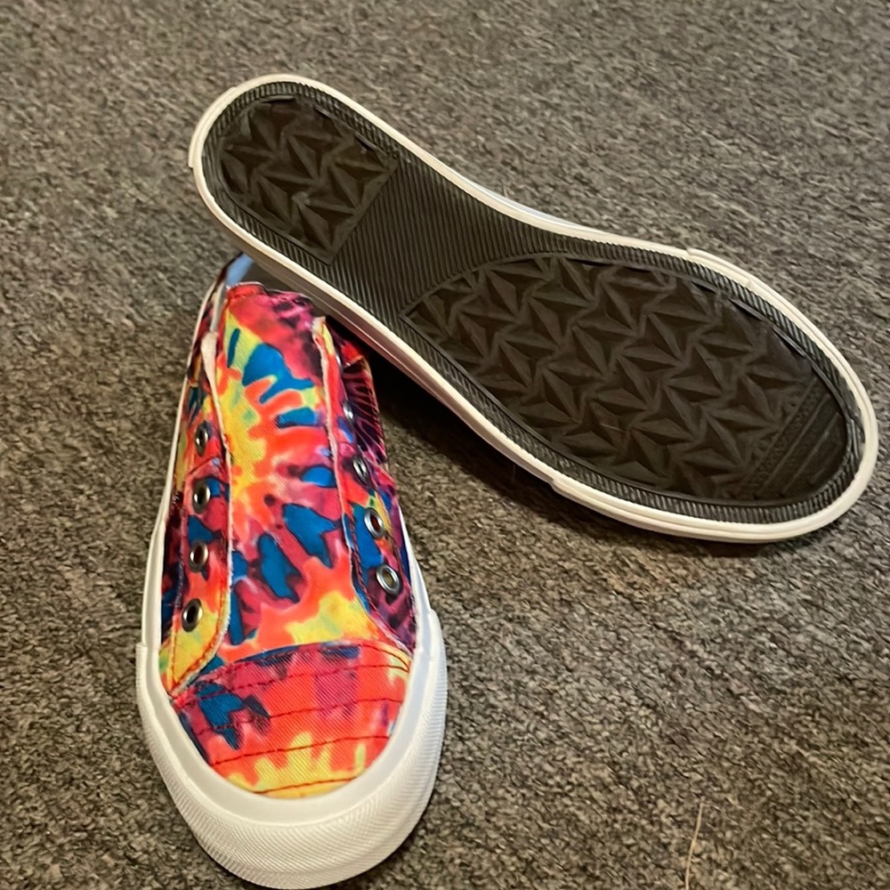 Sneakers never been worn